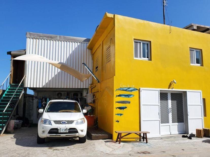 海人生海景民宿cest La Vie Bed & Breakfast Lyudao Exterior photo